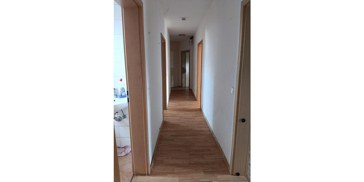Dachgeschoßwohnung Worms - 3.5 Zimmer, 70 m&sup2;, 750&euro; | Angebot:26087485