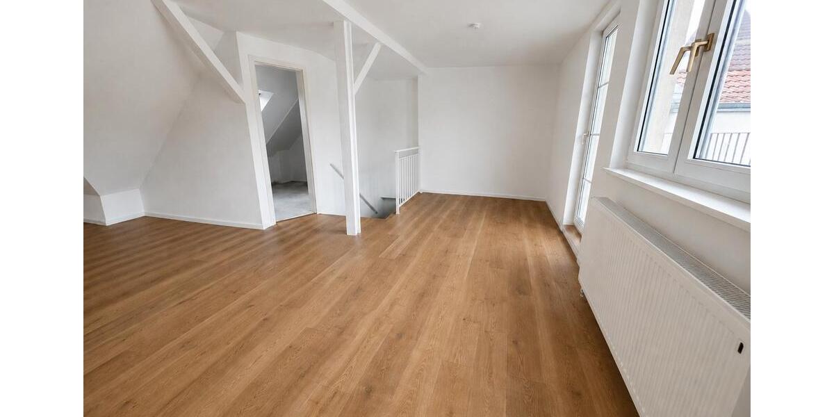 Dachgeschoßwohnung Weinheim - 2 Zimmer, 64 m&sup2;, 880&euro; | Angebot:26563799