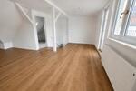 Dachgeschoßwohnung Weinheim - 2 Zimmer, 64 m&sup2;, 880&euro; | Angebot:26563799