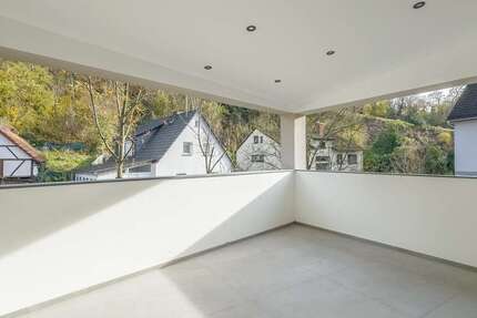 Haus zum Mieten in Bensheim 4.400 € 295 m² 8 zimmer