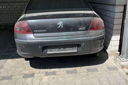Peugeot 407