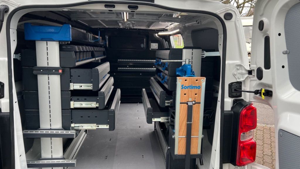 Opel Vivaro 18.285 km 24.550 &euro; Hockenheim 68766