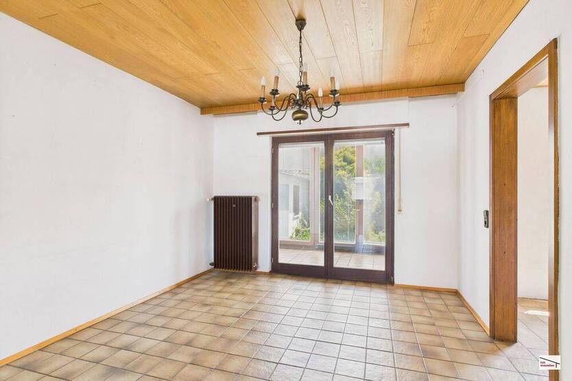 ***Zwei Generationen oder große Familie? 2-Familienhaus mit großem Grundstück in Brühl-Rohrhof***