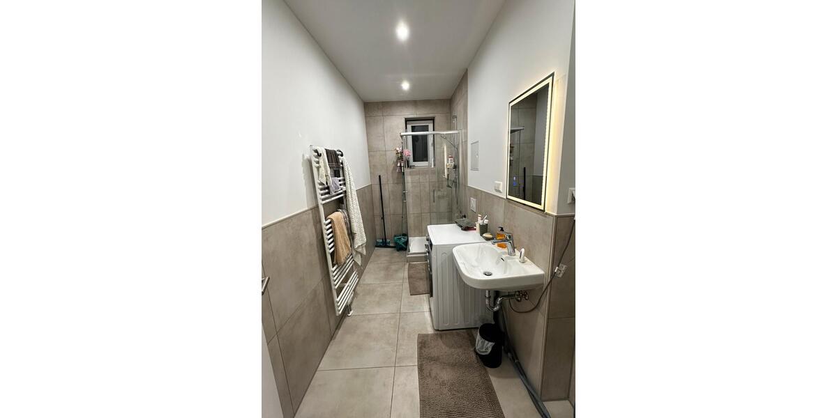 Beste Lage und Moderne WG-Wohnung im Neckarau- Mannheim zimmer