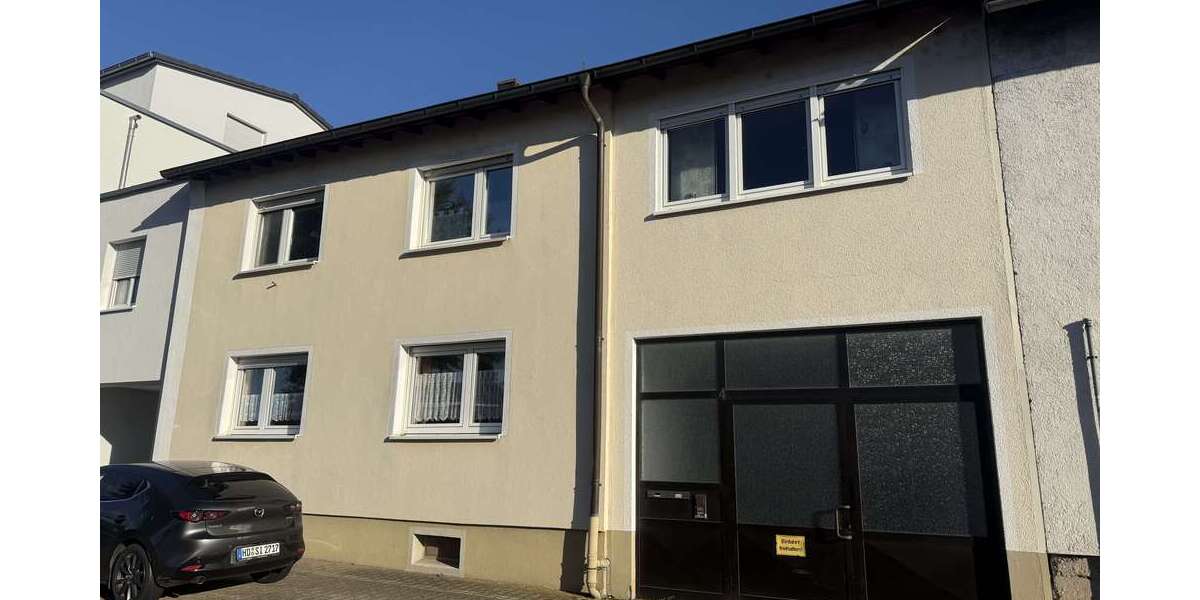 Einfamilienhaus Waghäusel - 8 Zimmer, 208 m&sup2;, 480.000&euro; | Angebot:24733453