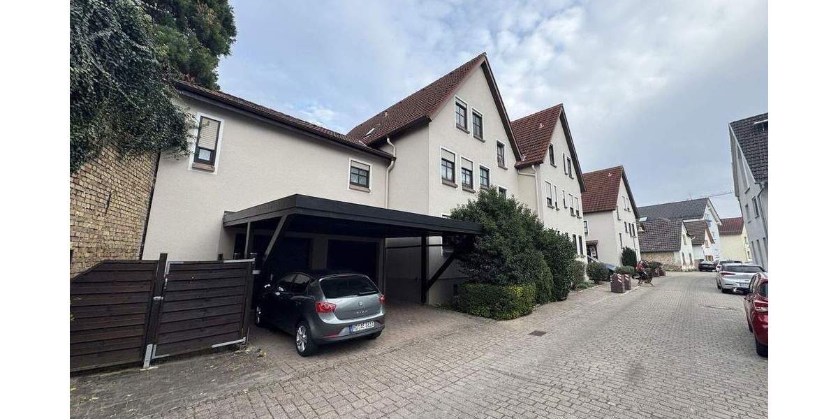 2 ZKB Dachgeschosswohnung in Ortskernlage mit Blick auf die Weinberge 2 zimmer