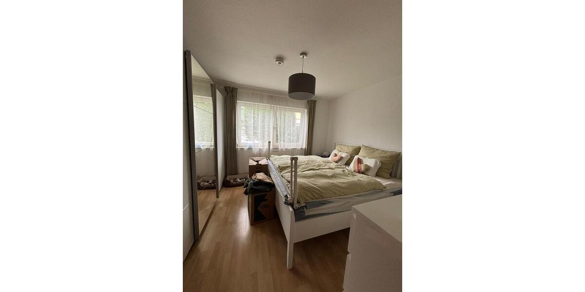 3ZKB, ca. 80m2 EG, Gäste WC, kleiner Garten u. 25m2 Keller 3 zimmer