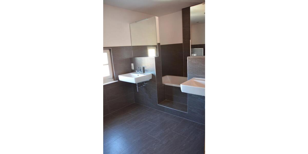 Dachgeschoßwohnung Böhl-Iggelheim Iggelheim - 3 Zimmer, 102 m&sup2;, 1.100&euro; | Angebot:24846921