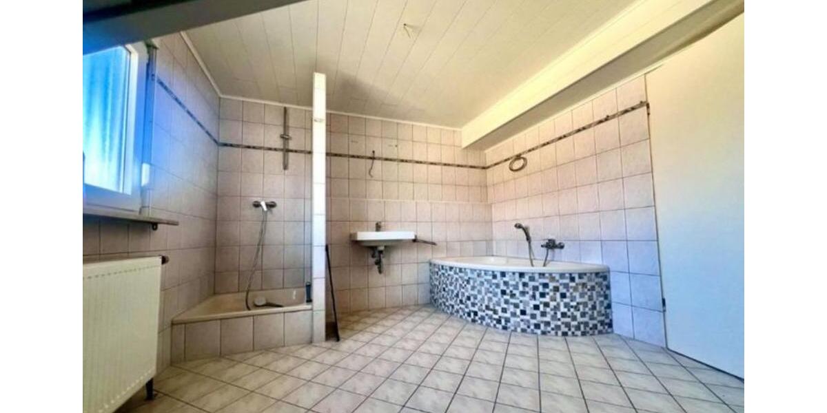 Dachgeschoßwohnung Neulußheim - 2 Zimmer, 70 m&sup2;, 750&euro; | Angebot:25074011