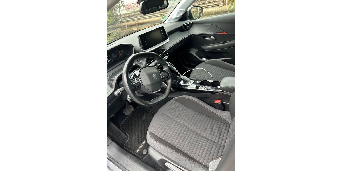 Peugeot 208 91.500 km 11.990 &euro; Ludwigshafen am Rhein 67071