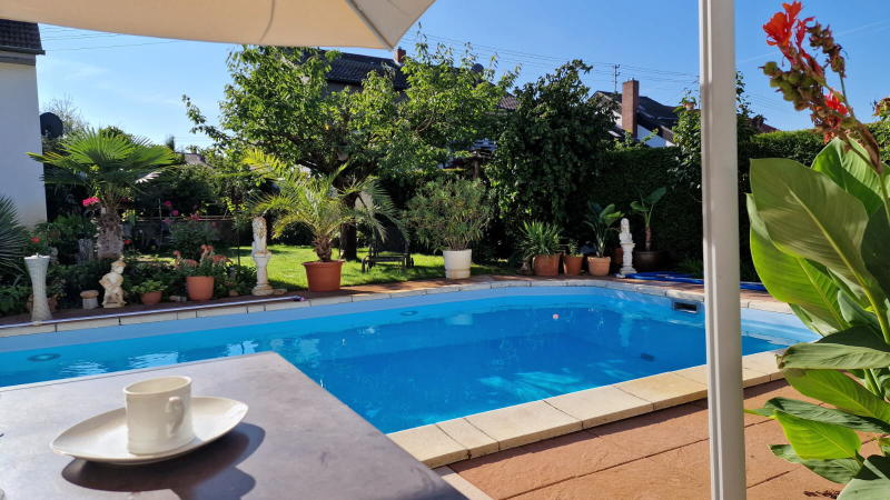 ObjNr:19463 - Vollsaniertes 3-Fam. Haus mit tollem Garten in ruhiger Lage in LU-Edigheim 13 zimmer