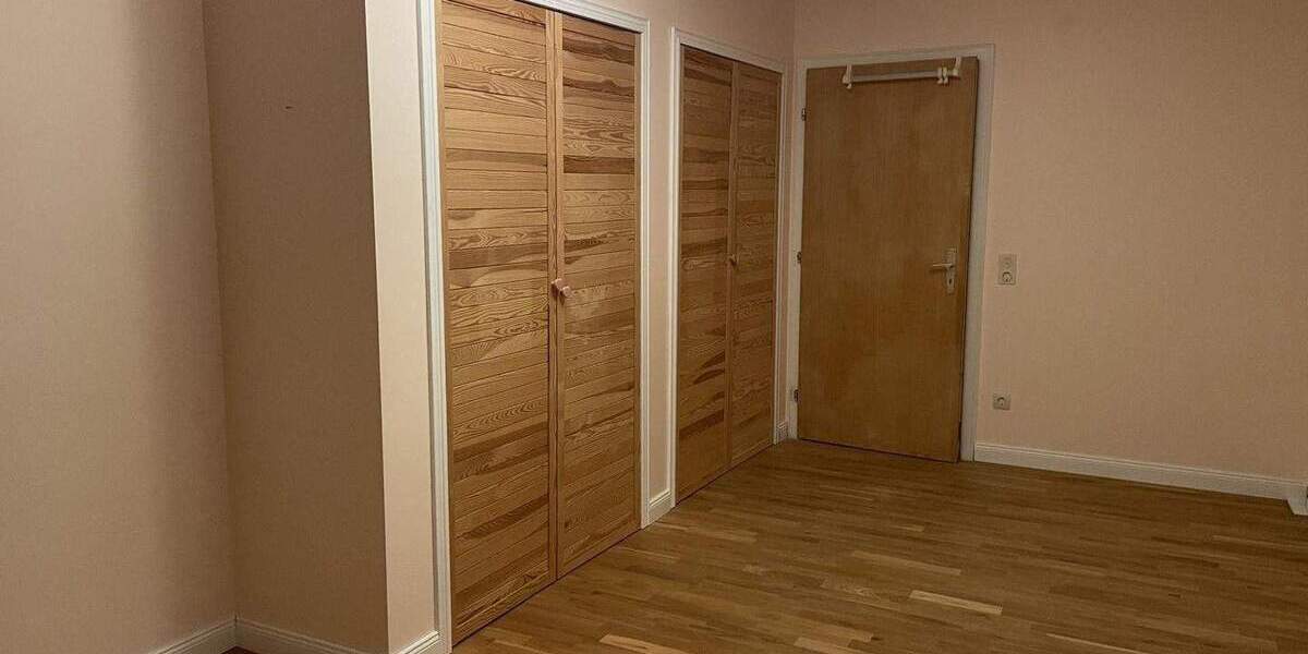 Modernes Landhaus mit schönem Garten - viele Nutzungsmöglichkeiten, zukunftssichere Investition 7 zimmer