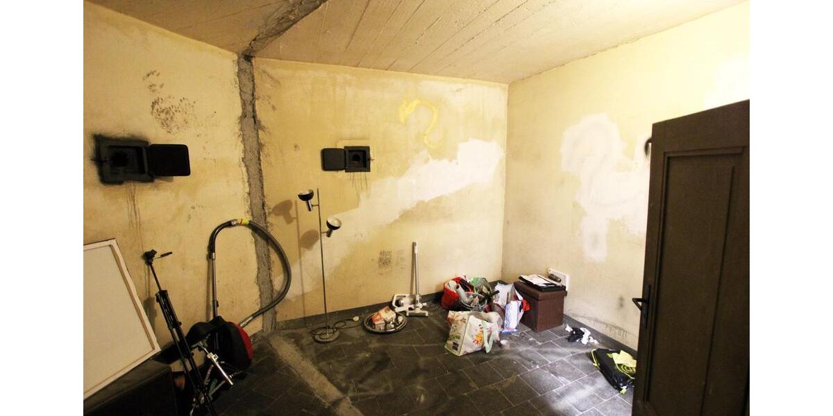 Komplettetage mit Aufzug 4. OG im Hochbunker Ludwigshafen zimmer