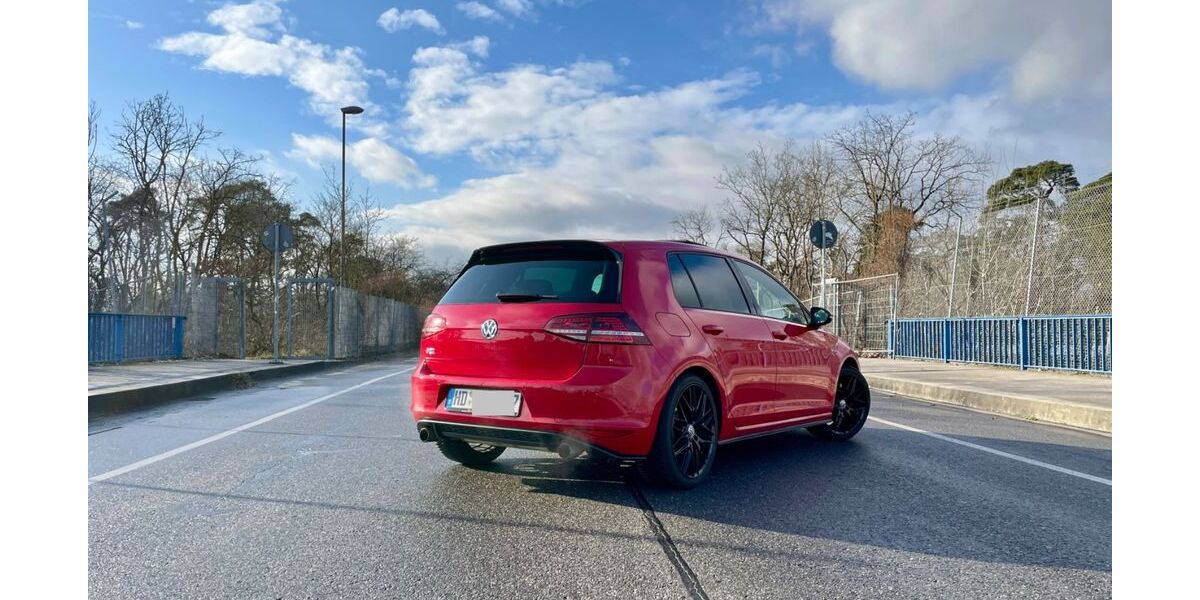 VW Golf 88.000 km 15.500 &euro; Reilingen 68799