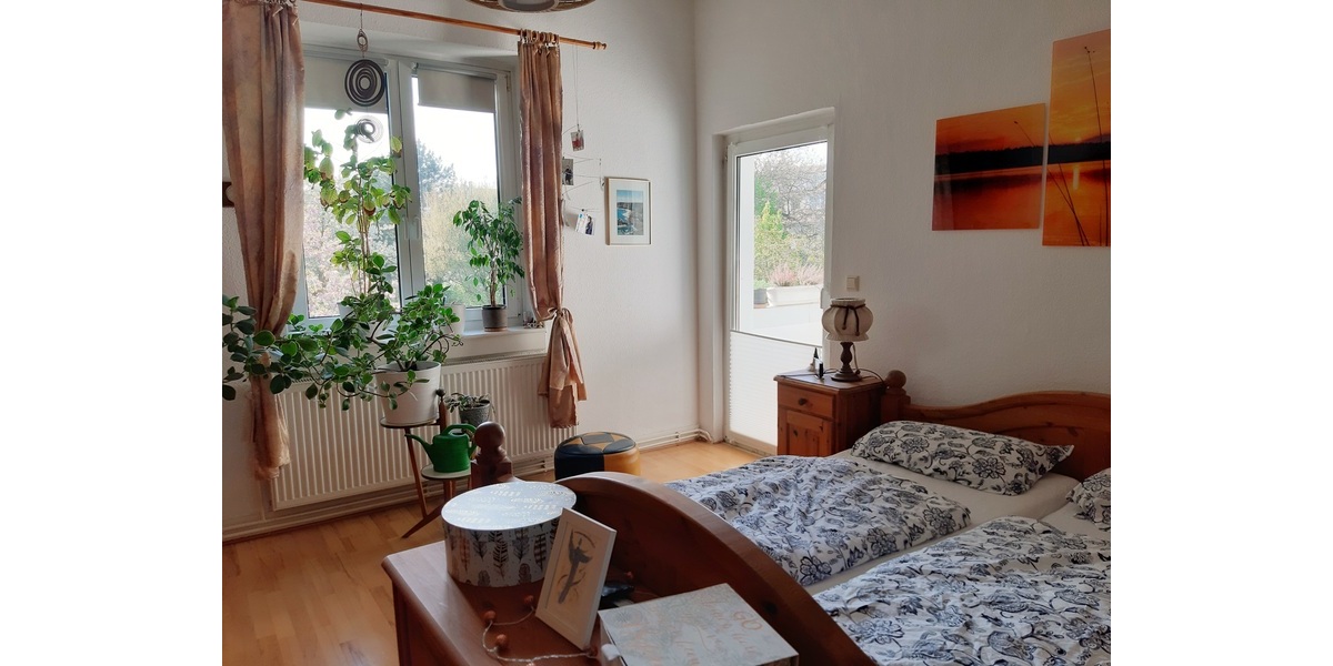 Exklusive Eigentumswohnung mit Gartenanteil und Loggien 5 zimmer