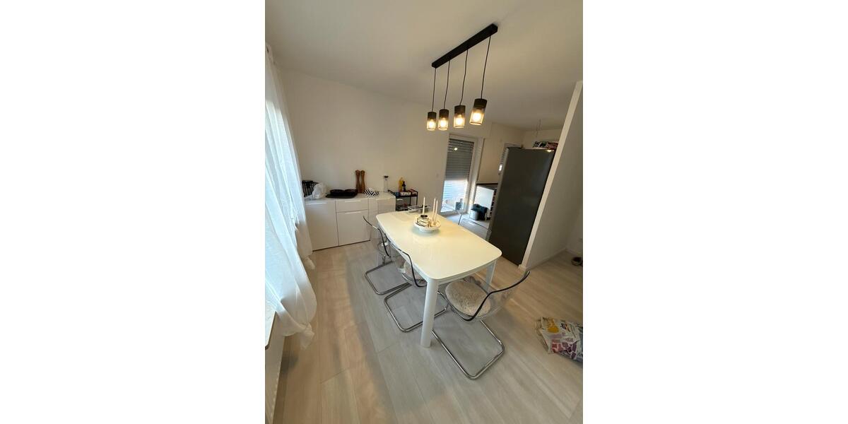 Erdgeschoßwohnung Sandhausen - 3 Zimmer, 81 m&sup2;, 1.550&euro; | Angebot:25809968