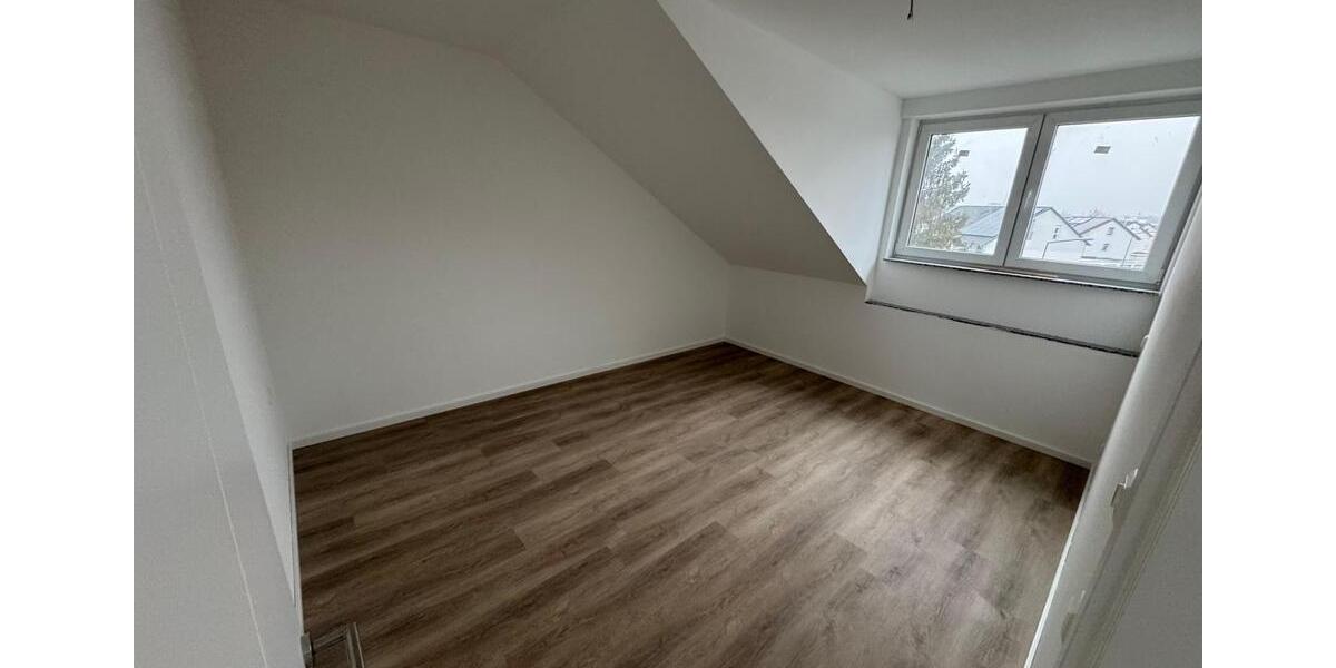 Moderen Dachgeschosswohnung mit Penthouse-Charakter 2 zimmer