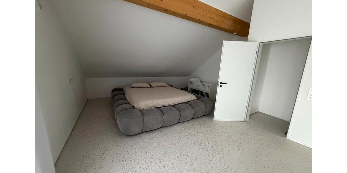Doppelhaushälfte Waghäusel - 7 Zimmer, 203 m&sup2;, 2.200&euro; | Angebot:26066811