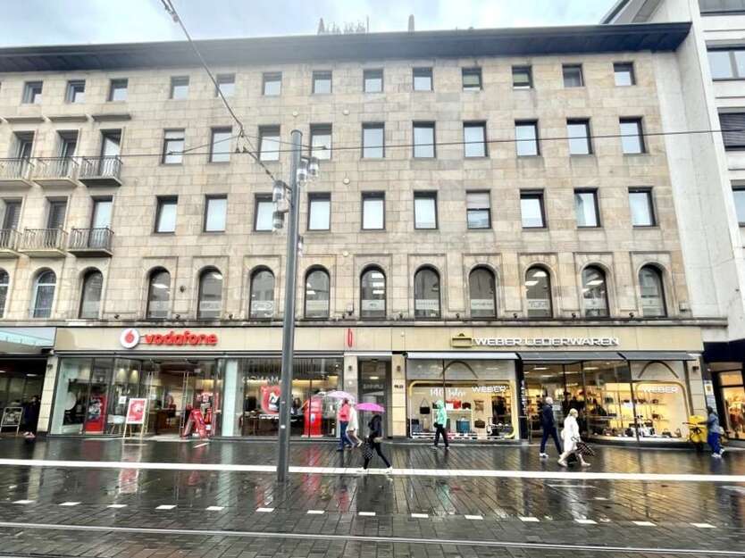 Büro in Mannheim 3.000 € 255.4 m²