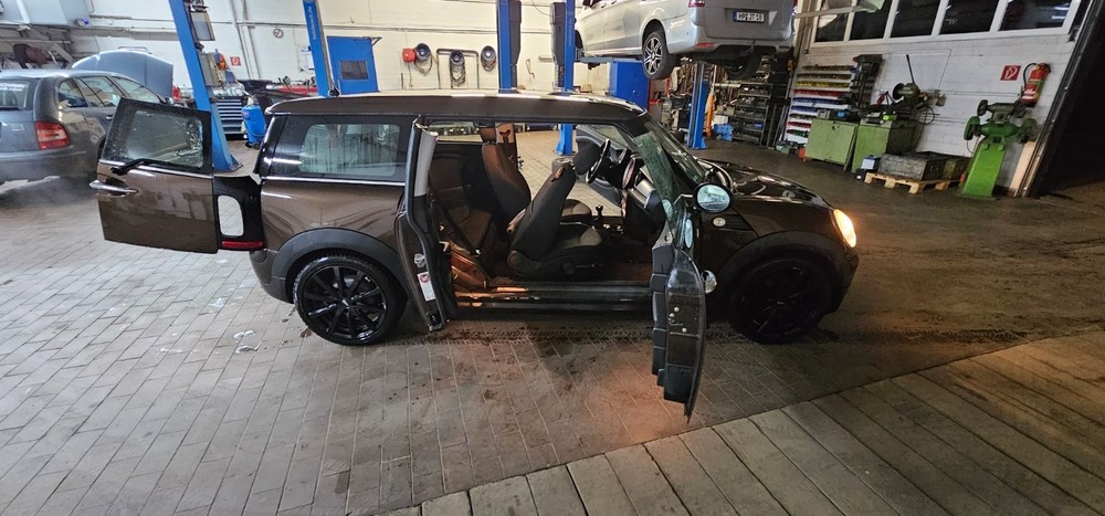 Mini Clubman 244.180 km 4.480 &euro; Mannheim 68159