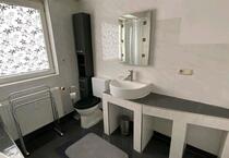 etw 2 zkbb, ebk, Stellplatz, hochwertig renoviert,