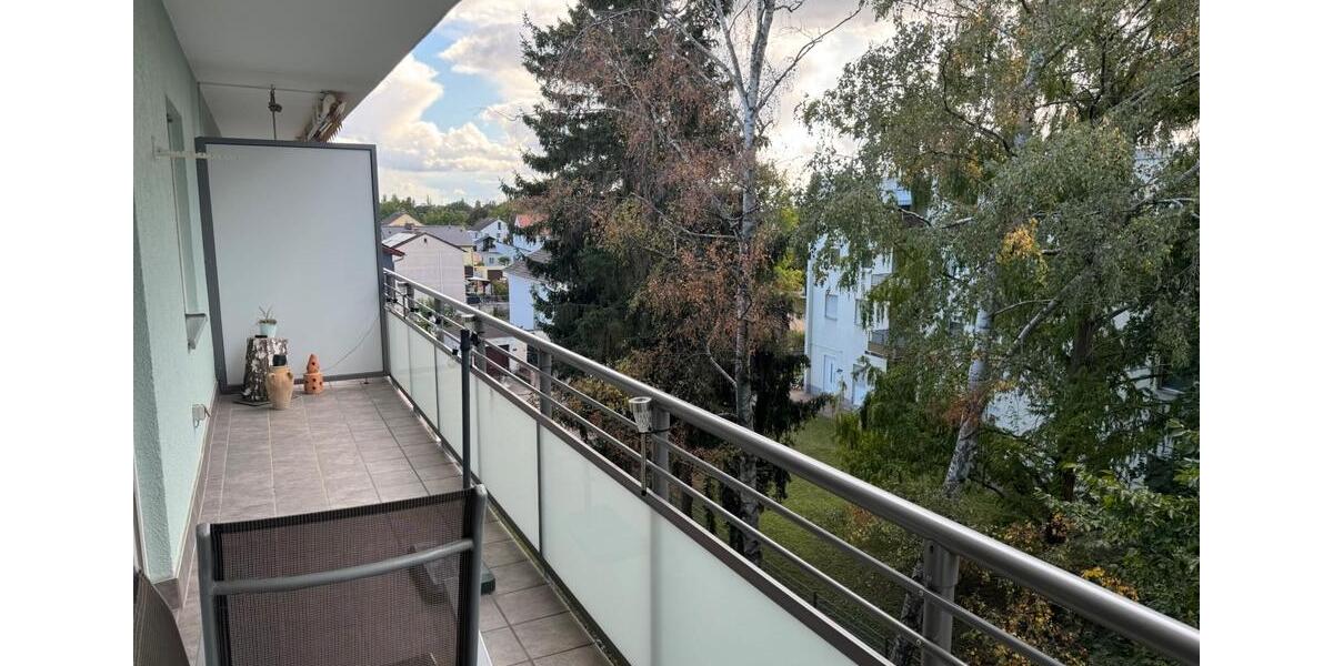 Eigentumswohnung 77qm, 3 Zimmer, Küche, Bad und Garage 3 zimmer