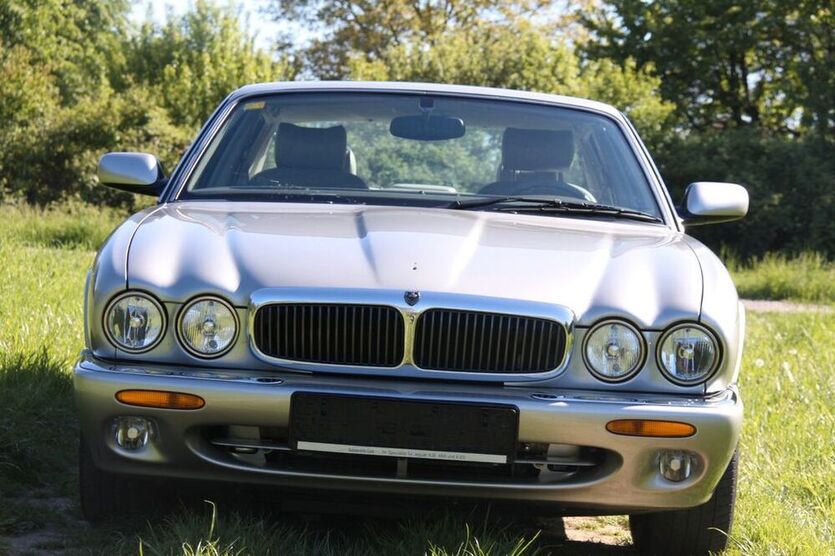 XJ