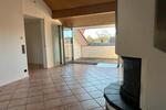 Eigentumswohnung, Dachgeschoss, 4Z, EBK, TLB, Terrasse,, Kamin.. 4 zimmer