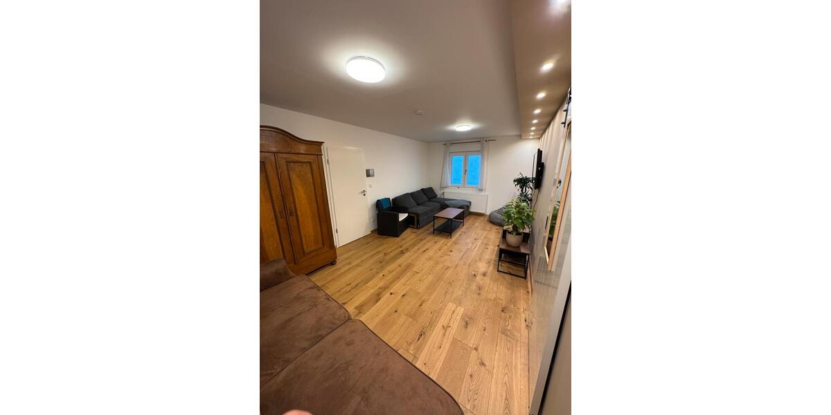WG-Zimmer in großzügiger, modernisierter Wohnung 1 zimmer