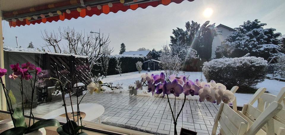 Haus zu Verkaufen(nur Erdgeschoss, mit grossem Parkplatz 4 zimmer