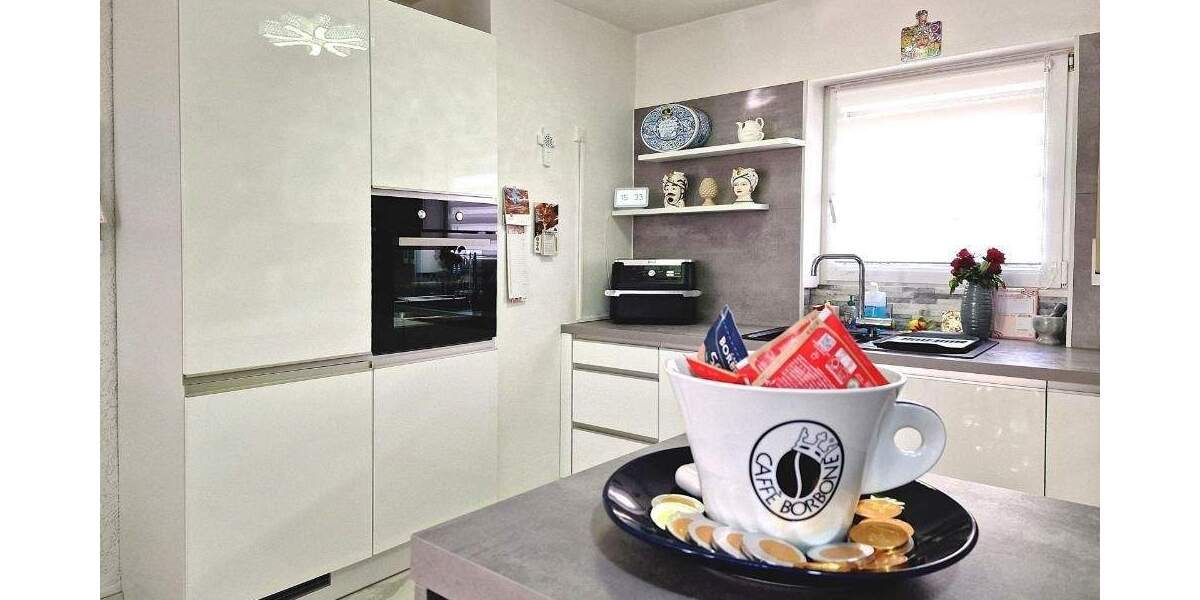 Solides Reihenhaus mit Garten und Garage - Reihenmittelhaus Ludwigshafen am Rhein Mundenheim | Angebot:25214578