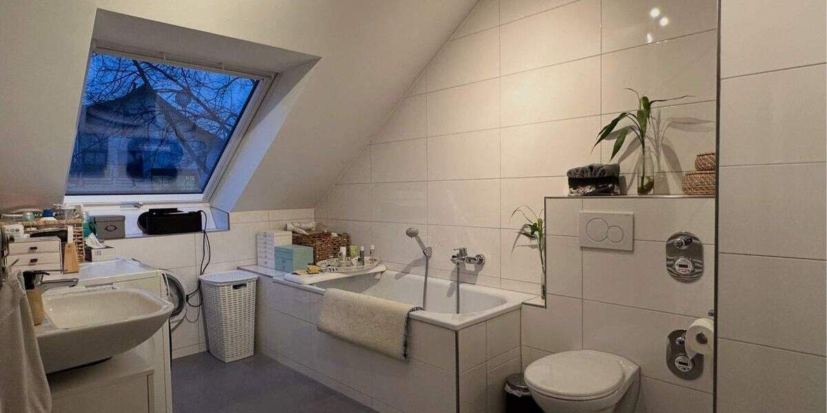 Etagenwohnung Mannheim Rheinau - 2 Zimmer, 60 m&sup2;, 660&euro; | Angebot:25799305