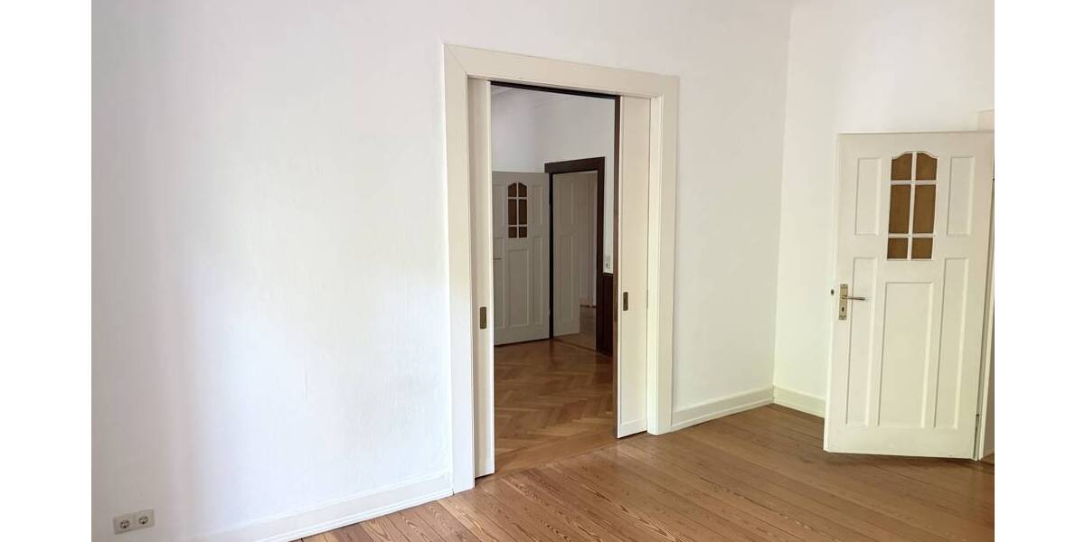Etagenwohnung Worms Innenstadt - 5 Zimmer, 180 m&sup2;, 1.400&euro; | Angebot:26556657