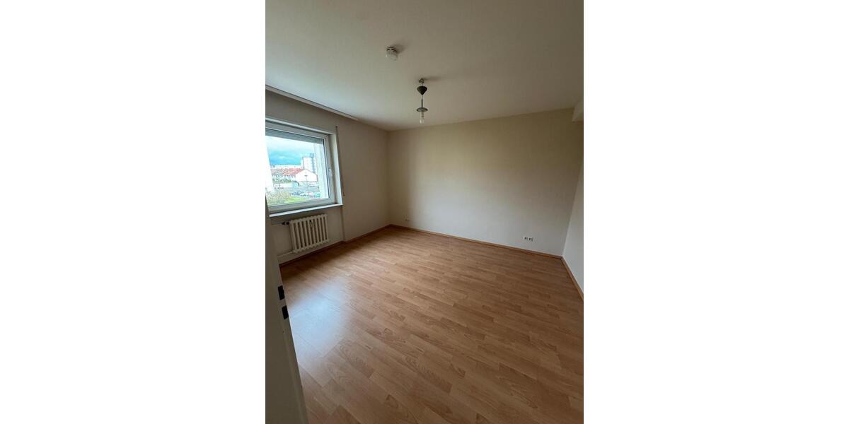 Etagenwohnung Ludwigshafen am Rhein Ludwigshafen-Oggersheim - 3 Zimmer, 73 m&sup2;, 240.000&euro; | Angebot:25900509
