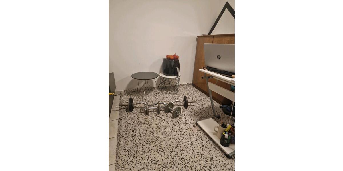 Etagenwohnung Ludwigshafen am Rhein Ludwigshafen-Hemshof - 1 Zimmer, 16 m&sup2;, 390&euro; | Angebot:26249174