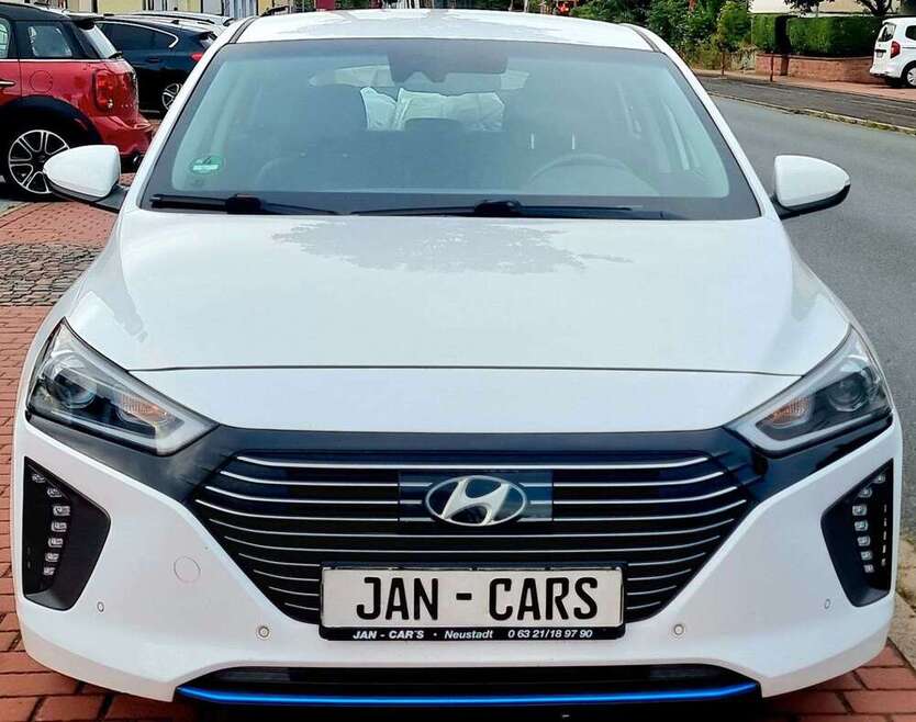 IONIQ