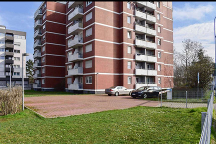 Schöne Gepflegte 60qm Wohnung: 3 Zimmer, 2 Balkone, Eibauküche