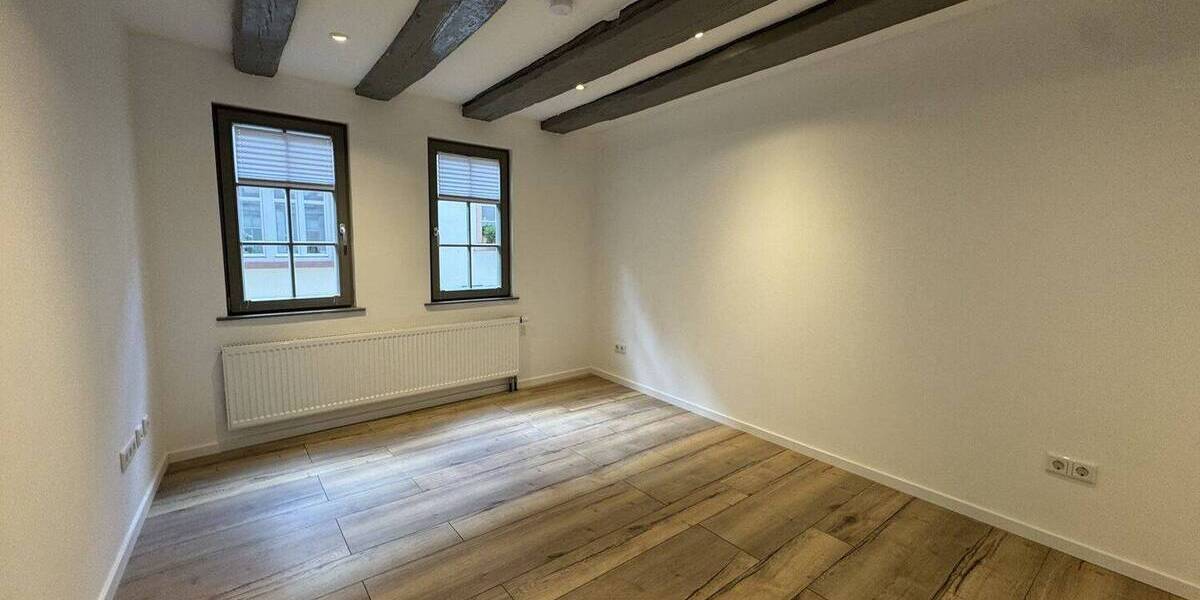 Einfamilienhaus Weinheim - 7 Zimmer, 196 m&sup2;, 2.995&euro; | Angebot:26833737