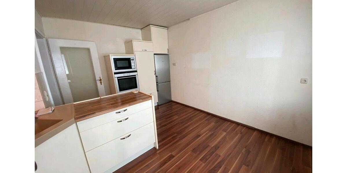 Etagenwohnung Mannheim Neckarstadt-Ost - 2 Zimmer, 66 m&sup2;, 180.000&euro; | Angebot:26770379