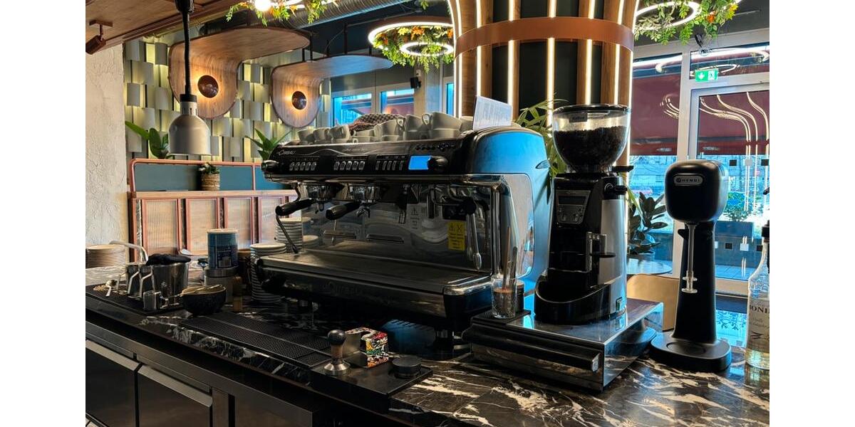 MA - LINDENHOF !!! Café in Top-Lage mit Außenterrasse – gegen Ablöse abzugeben zimmer