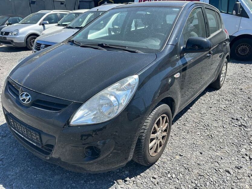 i20