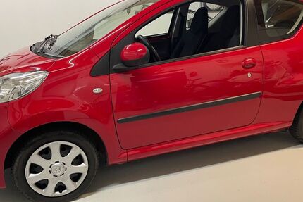 Peugeot 107 58.800 km 4.300 &euro; Bechtheim 67595