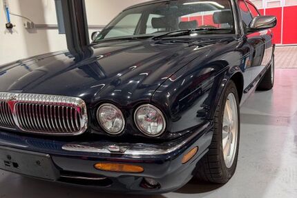 Jaguar Daimler 218.000 km 12.500 &euro; Oberhausen-Rheinhausen 68794
