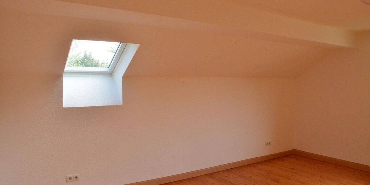 Einfamilienhaus Bammental - 7 Zimmer, 150 m&sup2;, 2.100&euro; | Angebot:26140719