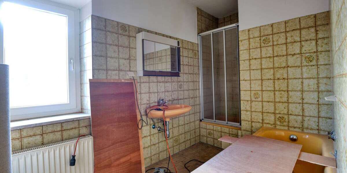 Ehemaliges Gasthaus mit 3 Einzelzimmer & 5 potentiellen Wohnungen inkl. Gaststätte und Parkplätze - Gewerbeobjekt Neckarsteinach | Angebot:26058972