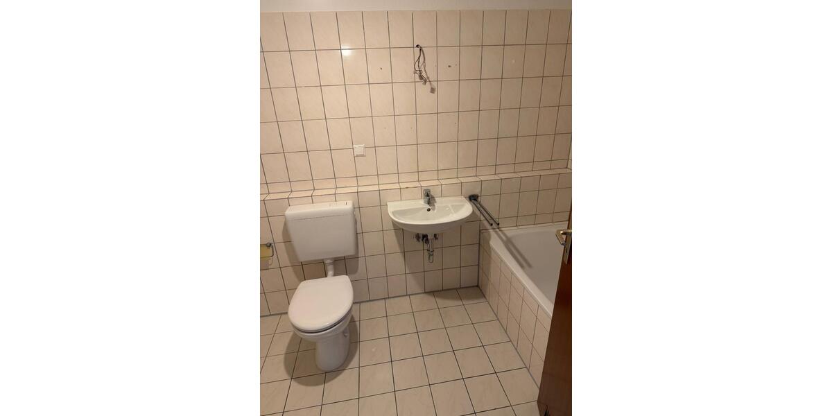 Renovierte 2 ZKB-Wohnung mit Süd-Balkon - WG tauglich 1 zimmer