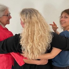 Freundinnen? Freundinnen! 24.10.2026 Theater in der Kurve