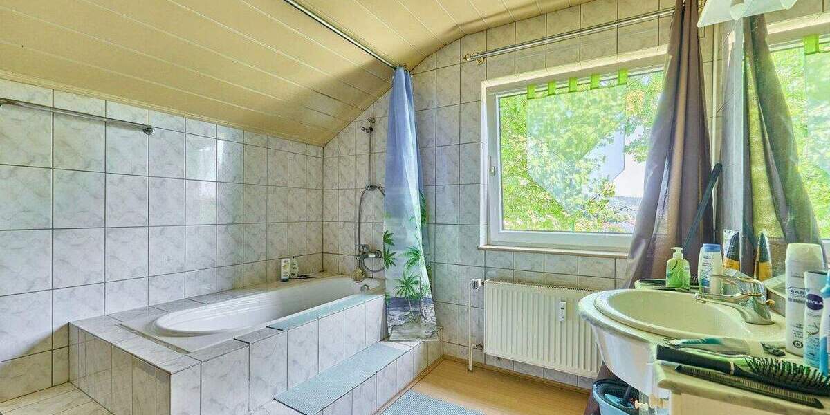 Mehrfamilienhaus, Wohnhaus Wald-Michelbach Michelbach - 8 Zimmer, 220 m&sup2;, 399.000&euro; | Angebot:25279055