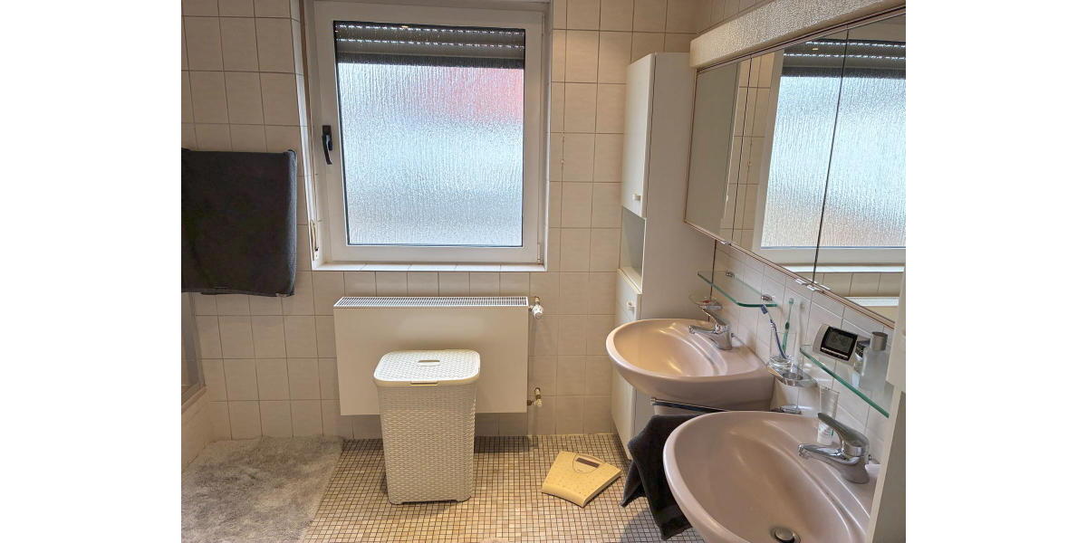 ObjNr:19744 - Sehr gepflegtes Objekt mit Wohn- und Gewerbefläche in Schifferstadt! 10 zimmer