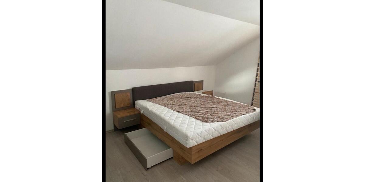 Dachgeschoßwohnung Bad Dürkheim - 2 Zimmer, 90 m&sup2;, 900&euro; | Angebot:26271422